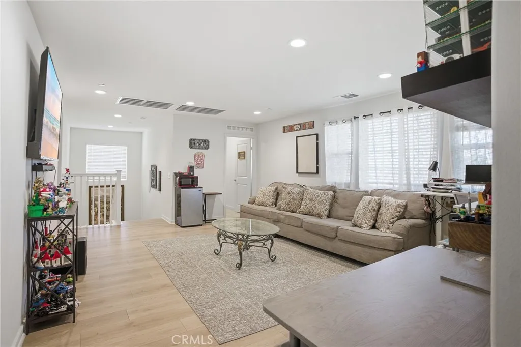 42041 Mohave Rose Drive, Lancaster, California 93536 home-pic-34