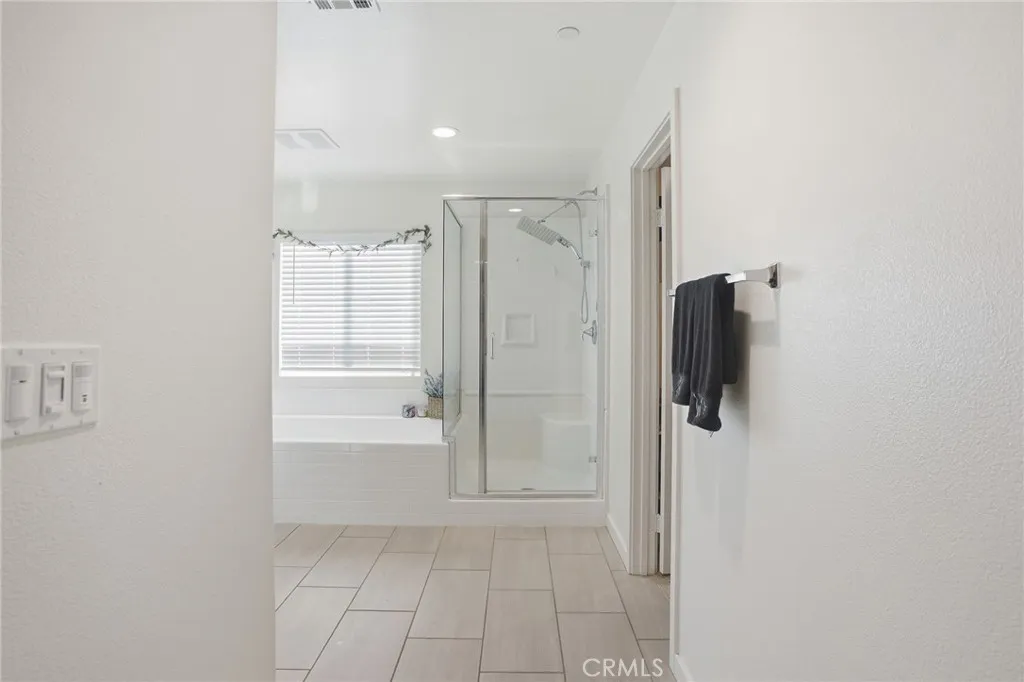 42041 Mohave Rose Drive, Lancaster, California 93536 home-pic-43