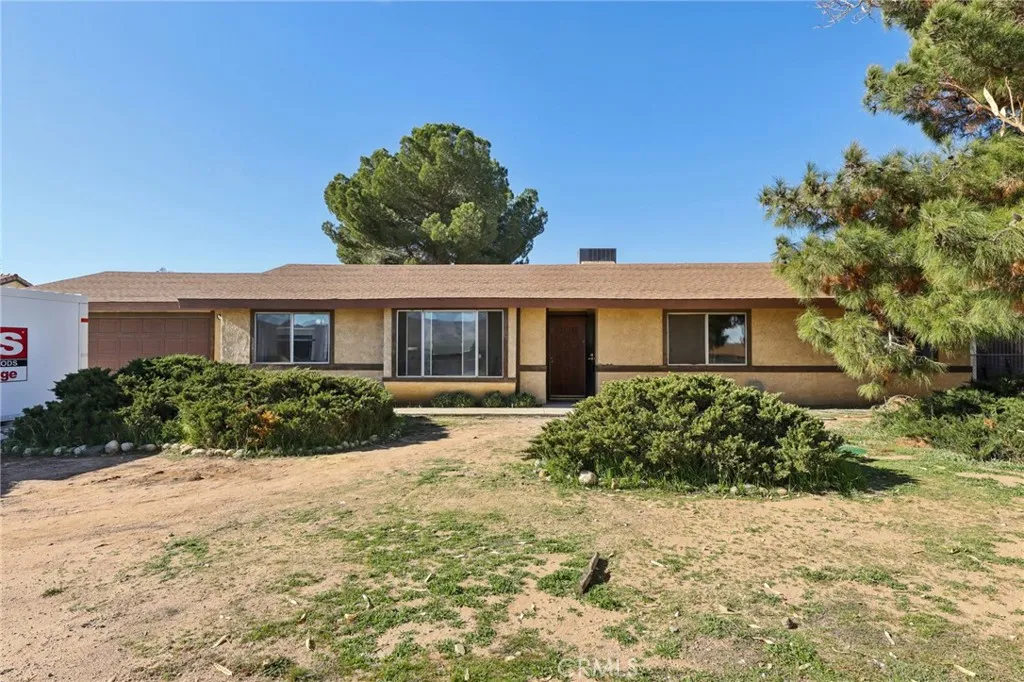 7460 El Cerrito Avenue, Hesperia, California 92345 home-pic-1