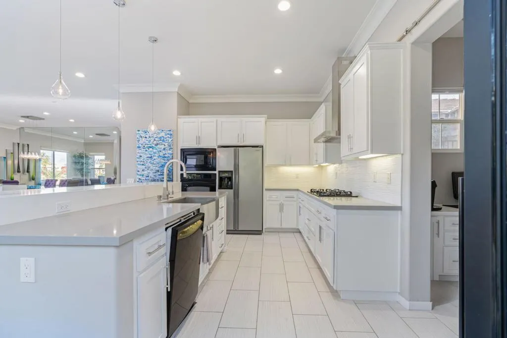 2 Pyramid Lake Court, Rancho Mirage, California 92270 home-pic-16