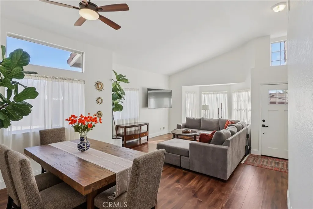 39221 Corte Tesoro, Murrieta, California 92563 home-pic-8