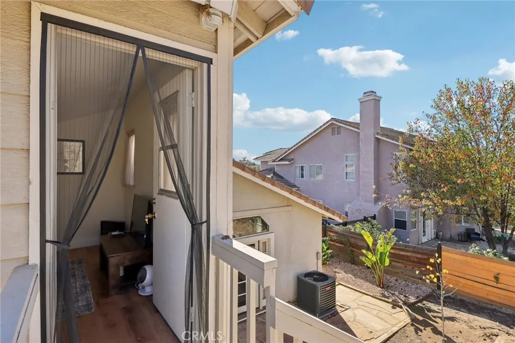 39221 Corte Tesoro, Murrieta, California 92563 home-pic-26