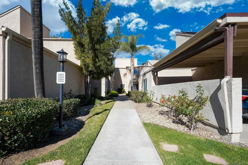 23658 Country Villa Road, Ramona, California 92065 home-pic-23