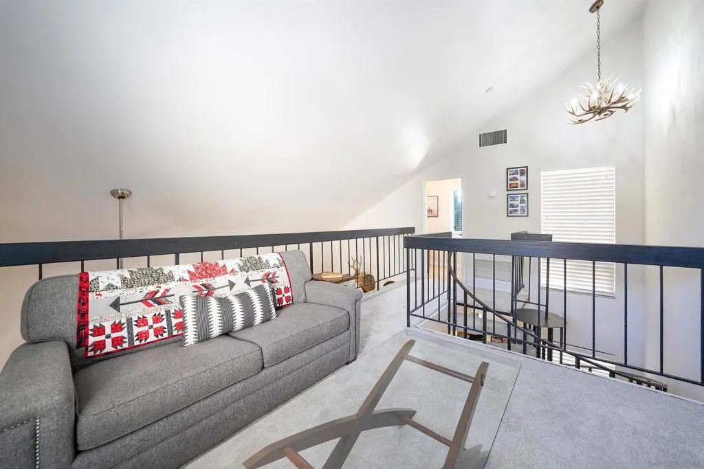 23658 Country Villa Road, Ramona, California 92065 home-pic-17