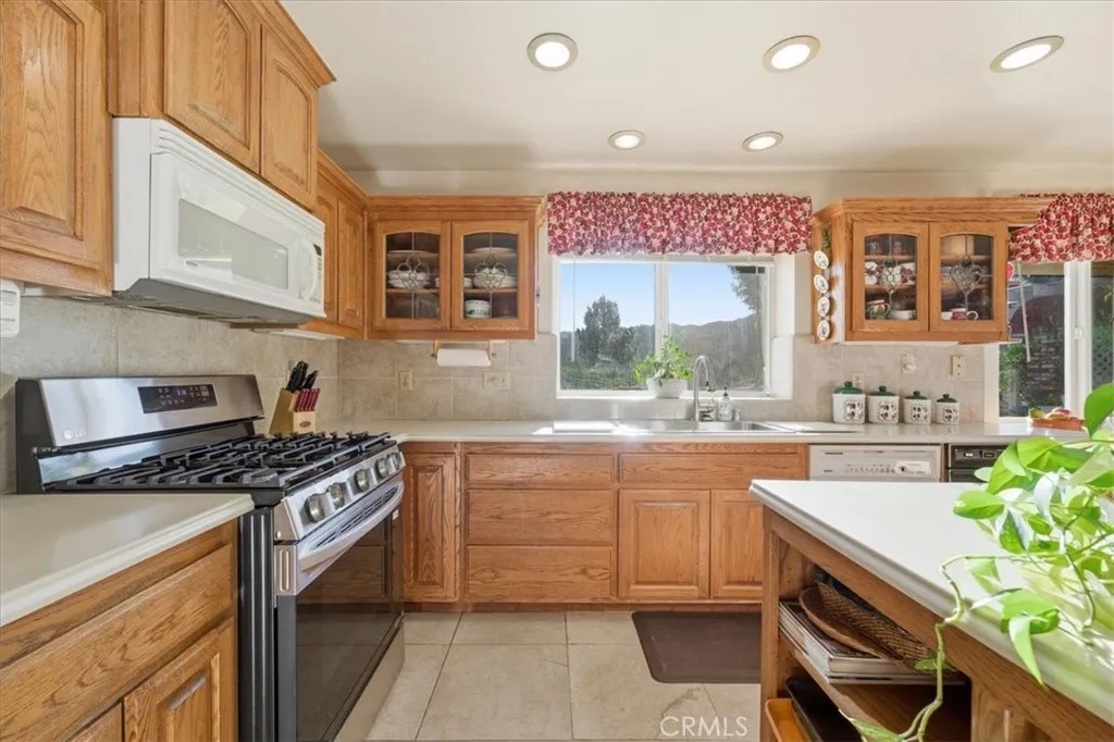 32225 Wesley Street, Wildomar, California 92595 home-pic-24