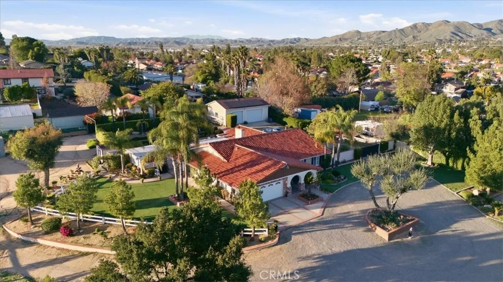 32225 Wesley Street, Wildomar, California 92595 home-pic-3