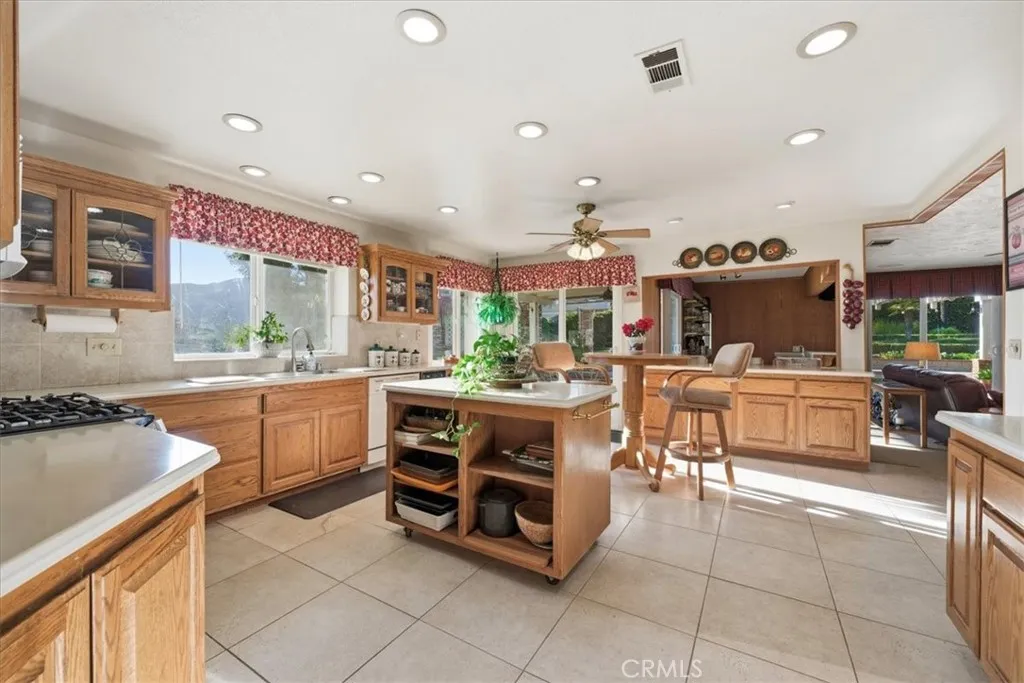 32225 Wesley Street, Wildomar, California 92595 home-pic-23