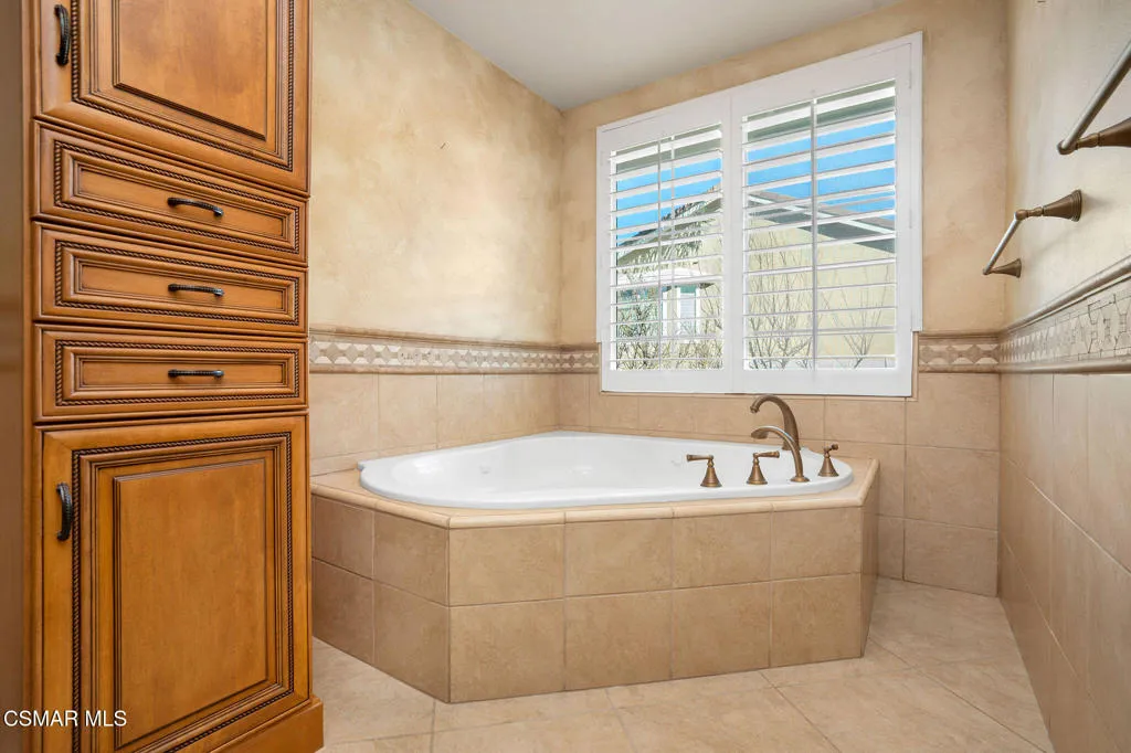 5750 Hempstead Drive, Agoura Hills, California 91301 home-pic-31