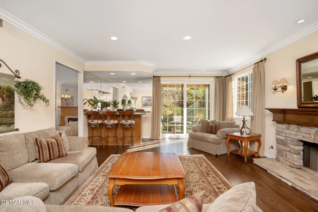 5750 Hempstead Drive, Agoura Hills, California 91301 home-pic-8