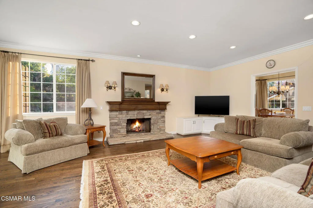 5750 Hempstead Drive, Agoura Hills, California 91301 home-pic-6
