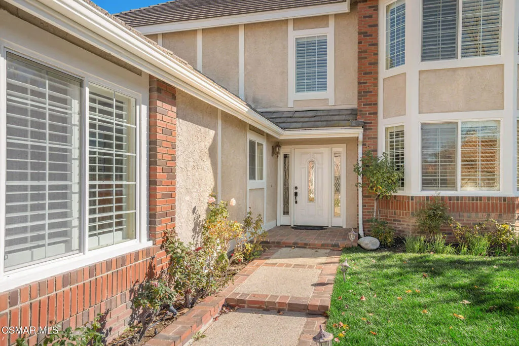 5750 Hempstead Drive, Agoura Hills, California 91301 home-pic-2