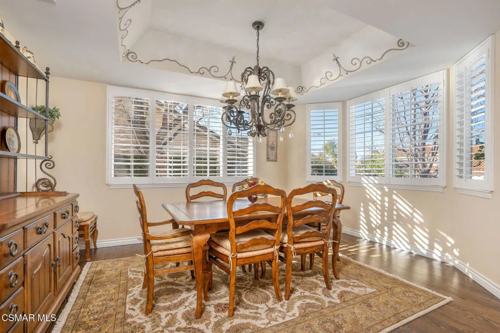 5750 Hempstead Drive, Agoura Hills, California 91301 home-pic-5