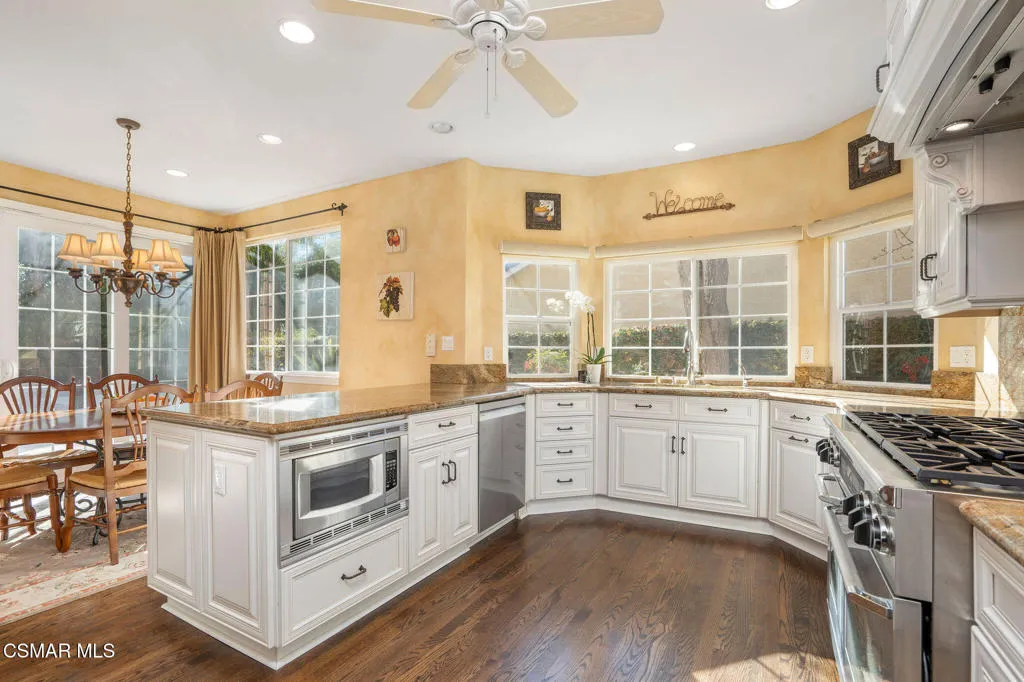 5750 Hempstead Drive, Agoura Hills, California 91301 home-pic-11
