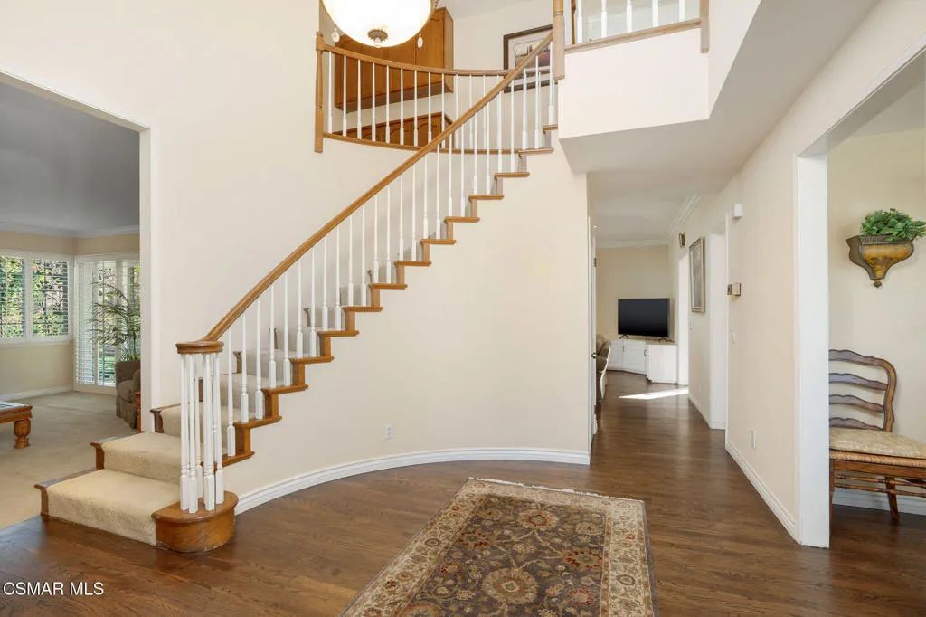 5750 Hempstead Drive, Agoura Hills, California 91301 home-pic-4