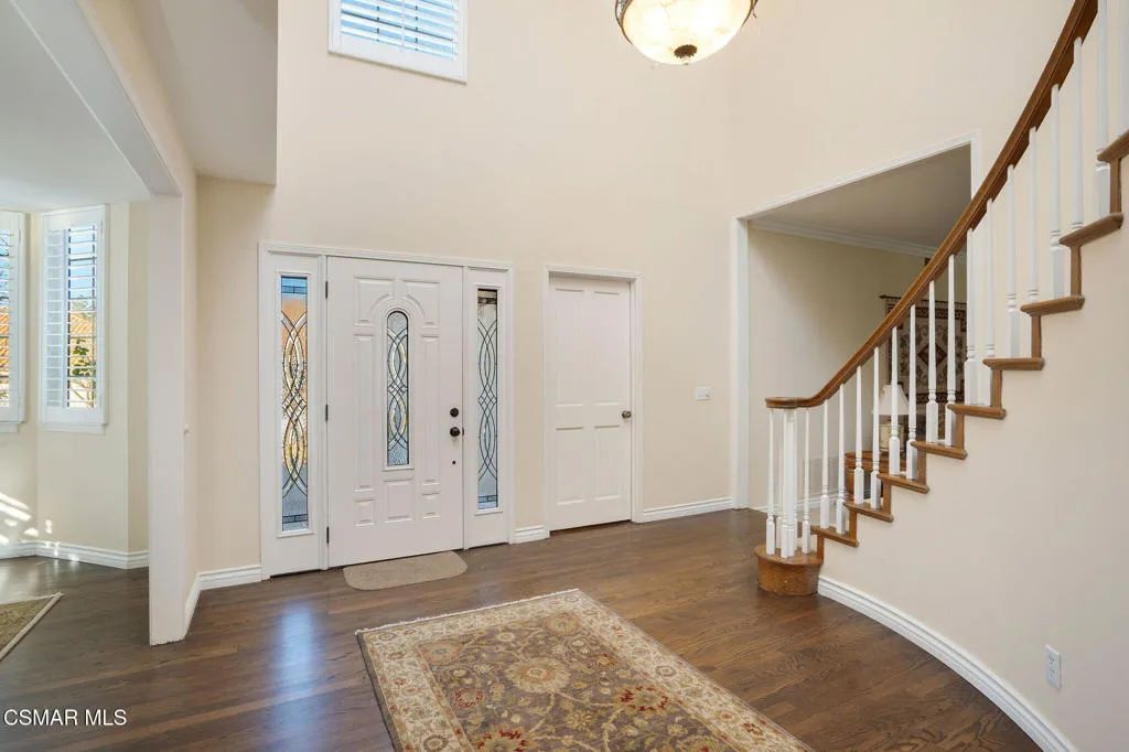 5750 Hempstead Drive, Agoura Hills, California 91301 home-pic-3