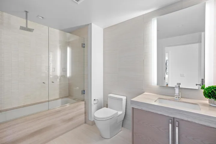 888 W E Street 3301, San Diego, California 92101