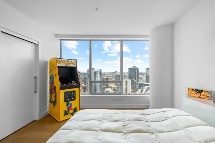 888 W E Street 3301, San Diego, California 92101