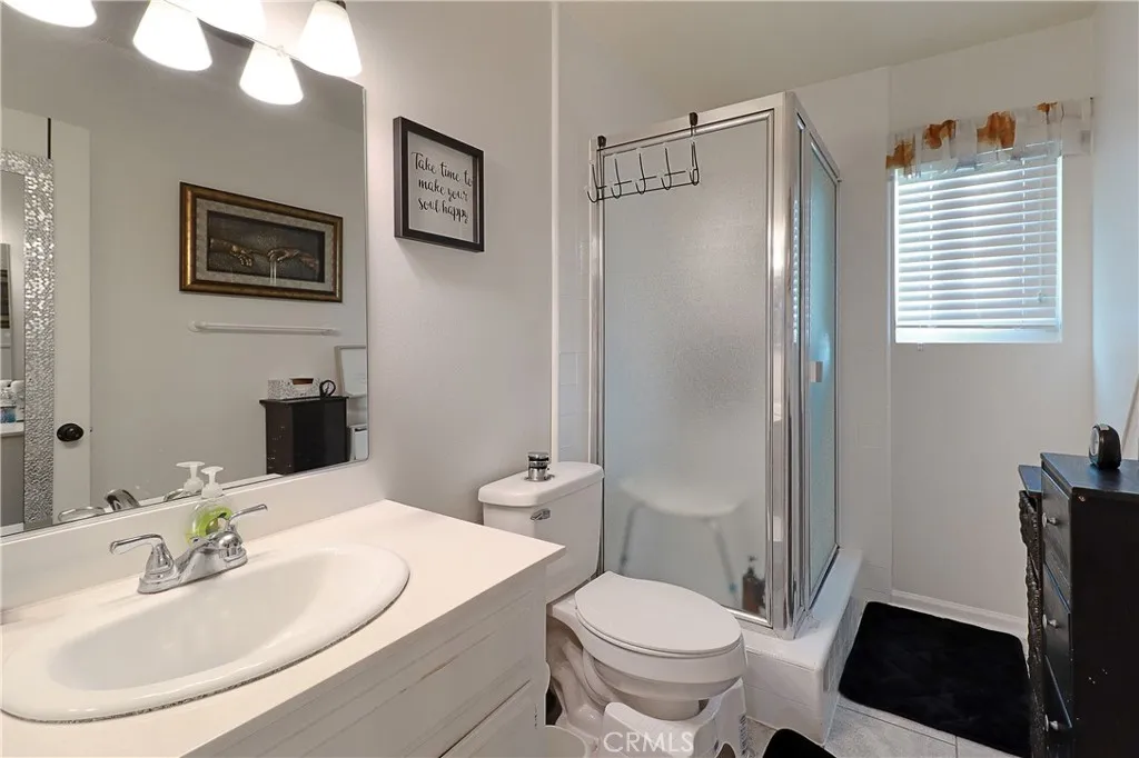 1318 Victoria, Fullerton, California 92831 home-pic-18