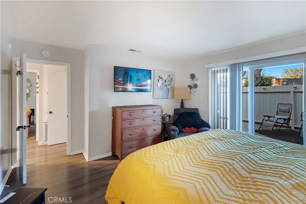 1318 Victoria, Fullerton, California 92831 home-pic-15