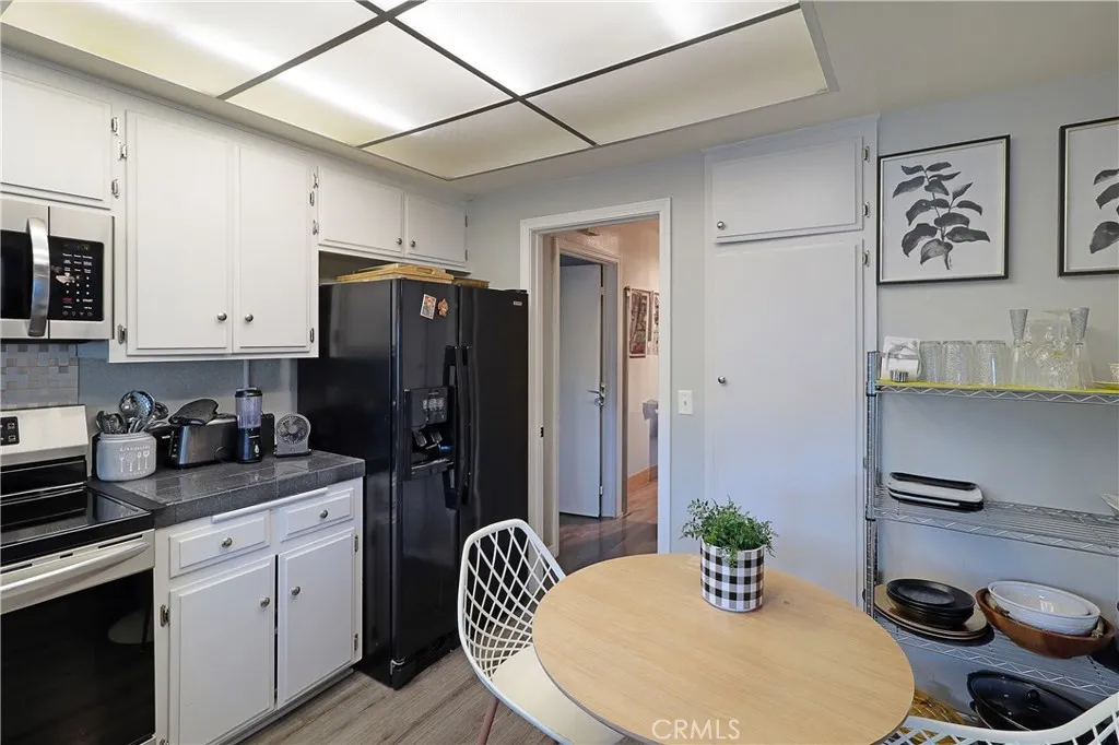 1318 Victoria, Fullerton, California 92831 home-pic-7