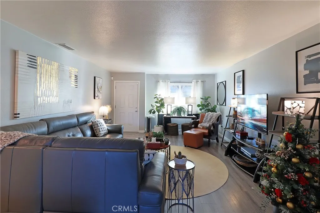 1318 Victoria, Fullerton, California 92831 home-pic-6