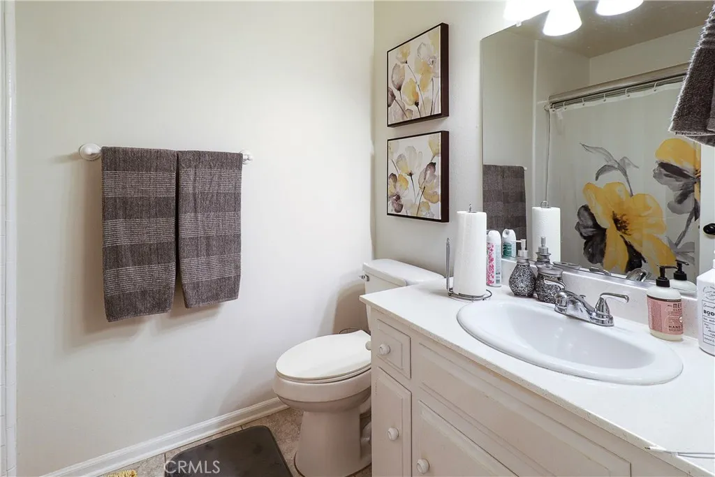 1318 Victoria, Fullerton, California 92831 home-pic-22