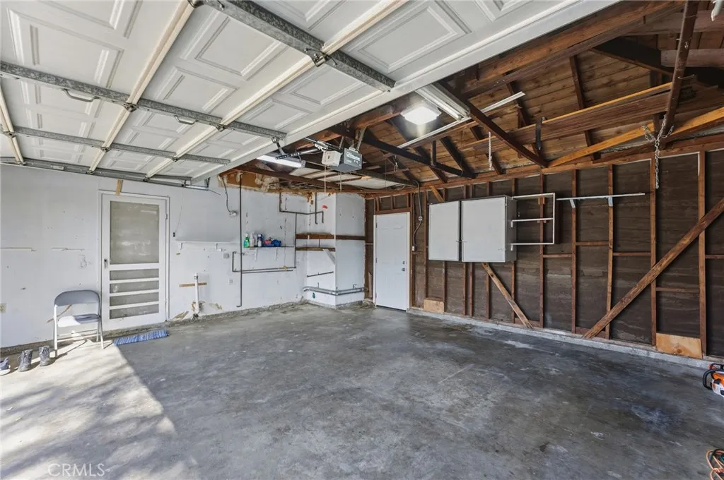 1211 Christina Court, Pomona, California 91766 home-pic-26