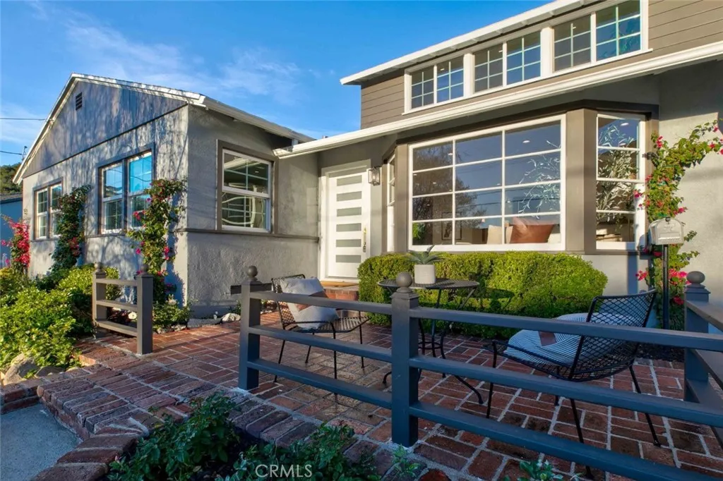 8372 Outland View Drive, Sun Valley, California 91352 home-pic-4