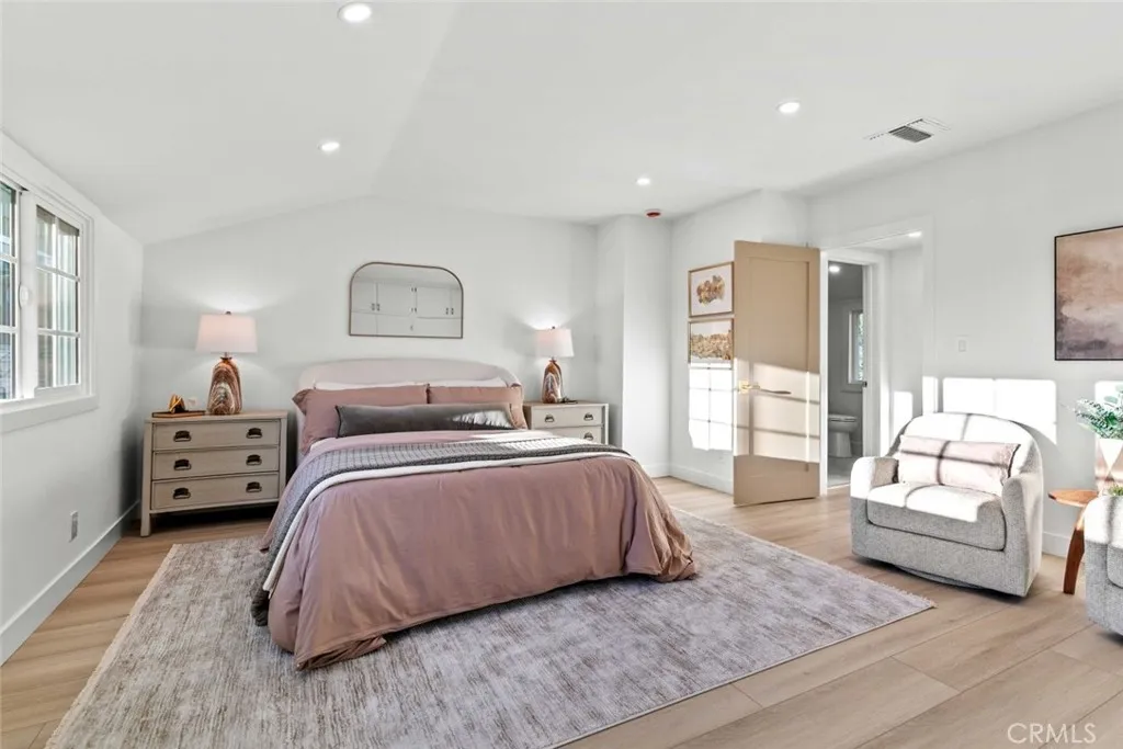 8372 Outland View Drive, Sun Valley, California 91352 home-pic-41