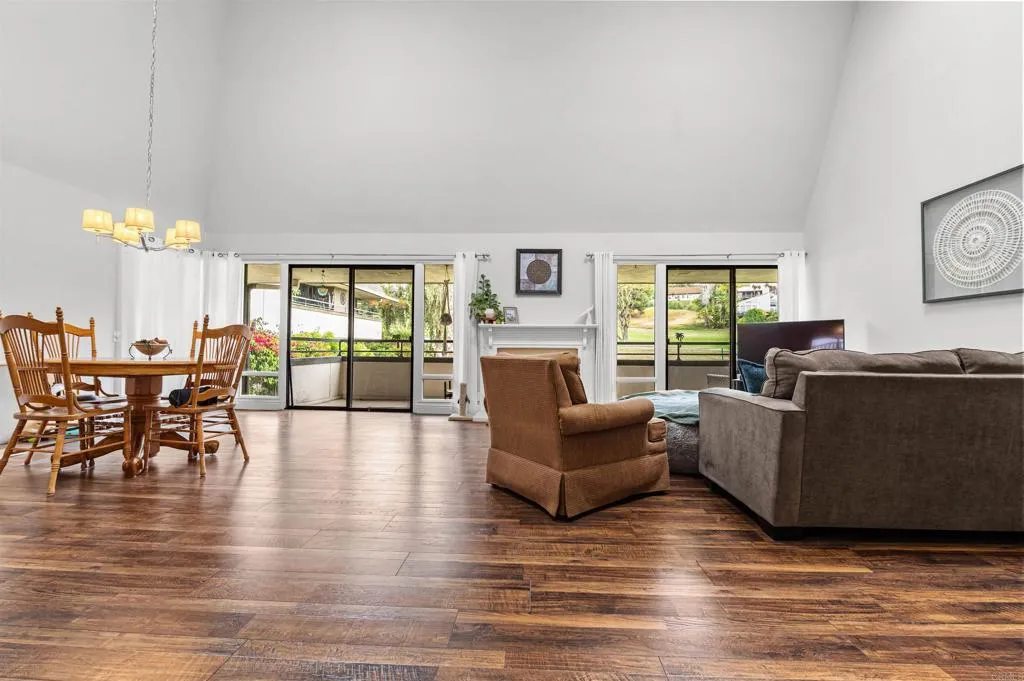 2537 Navarra Drive 9-b, Carlsbad, California 92009 home-pic-4