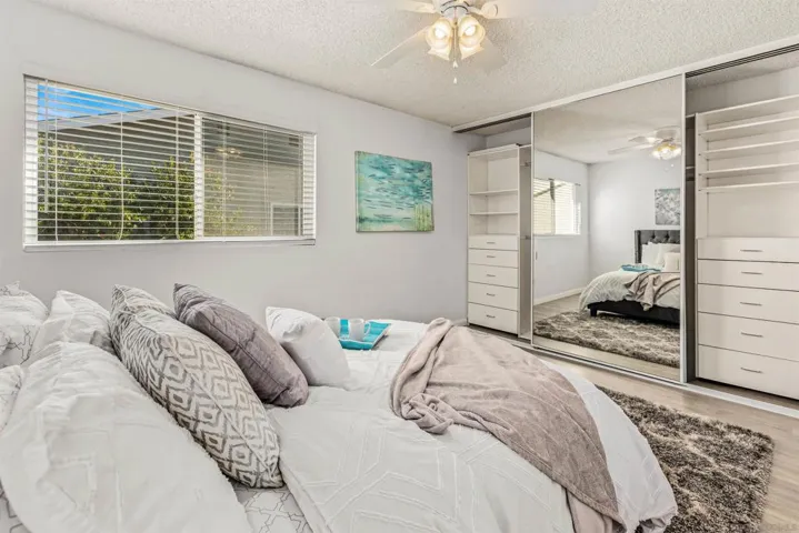 7779 Camino Glorita, San Diego, California 92122
