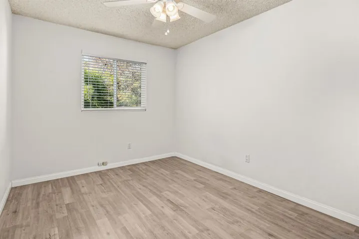 7779 Camino Glorita, San Diego, California 92122