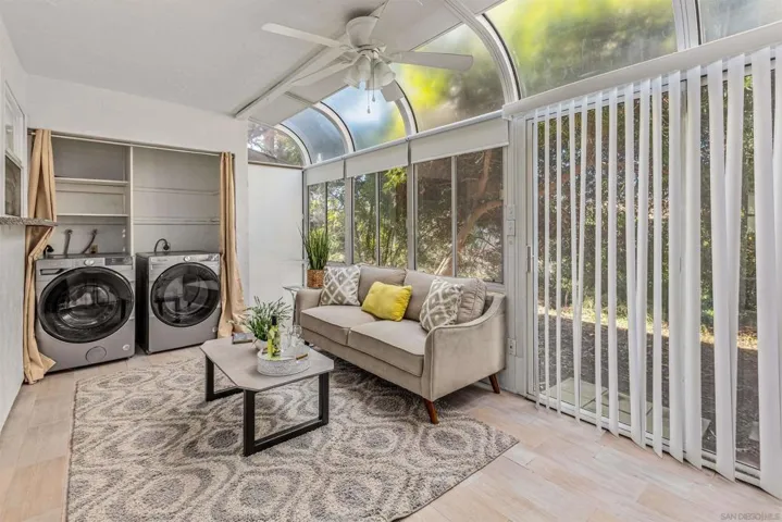 7779 Camino Glorita, San Diego, California 92122