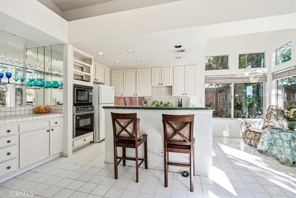 1672 Olympus Loop, Vista, California 92081 home-pic-19