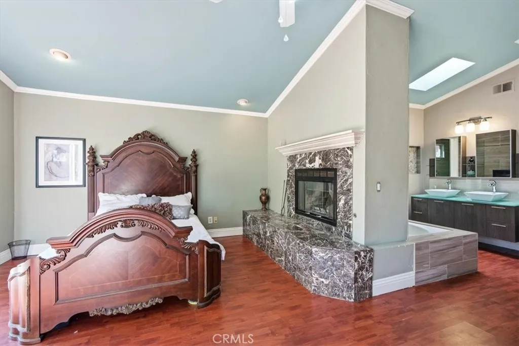 1672 Olympus Loop, Vista, California 92081 home-pic-35