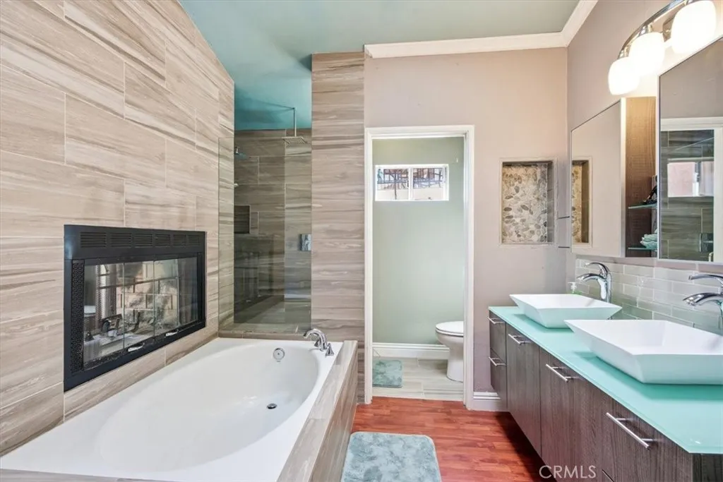 1672 Olympus Loop, Vista, California 92081 home-pic-29