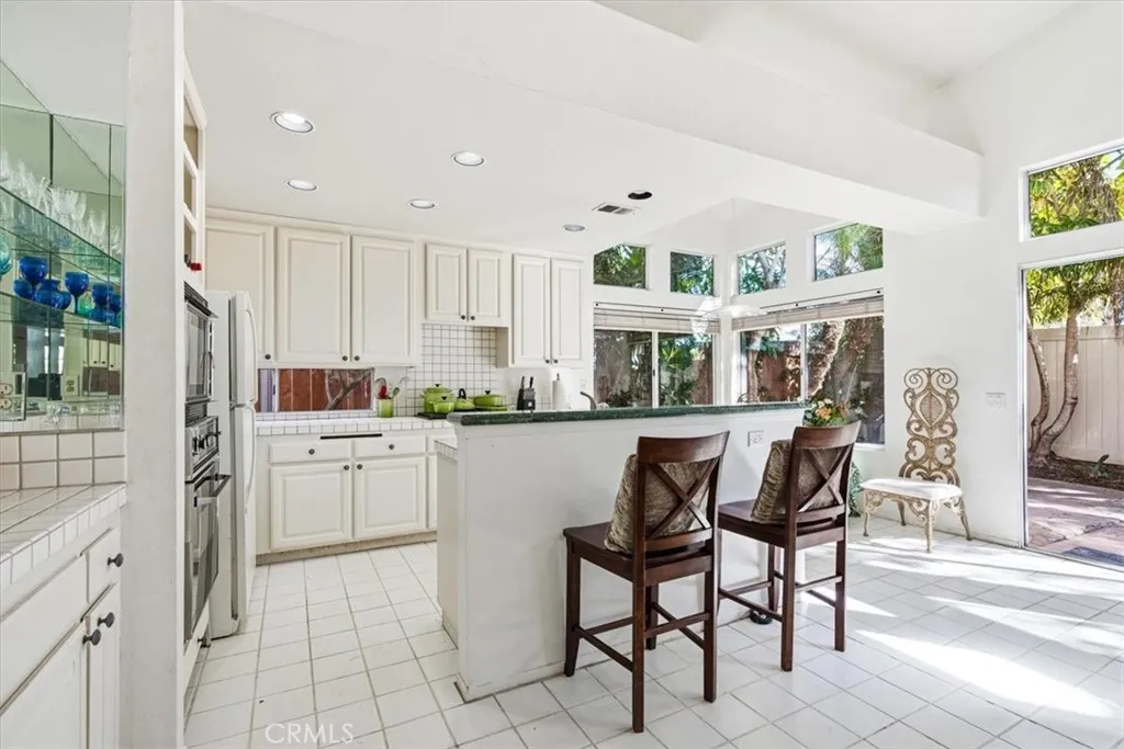 1672 Olympus Loop, Vista, California 92081 home-pic-20