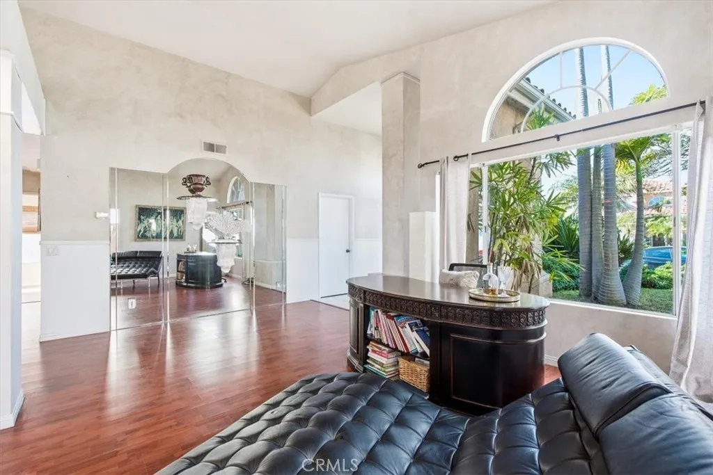1672 Olympus Loop, Vista, California 92081 home-pic-7