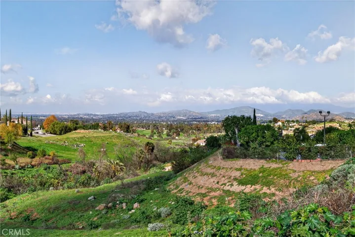 6959 Wyndham Hill, Riverside, California 92506