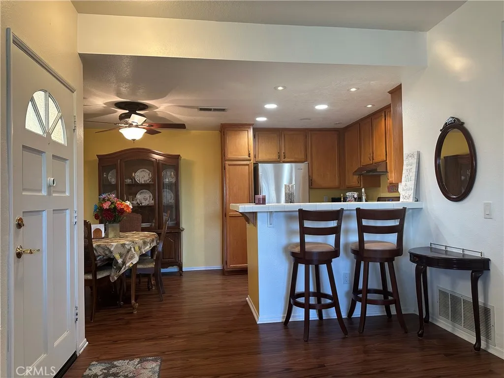 21245 Camelia 27, Lake Forest, California 92630 home-pic-2
