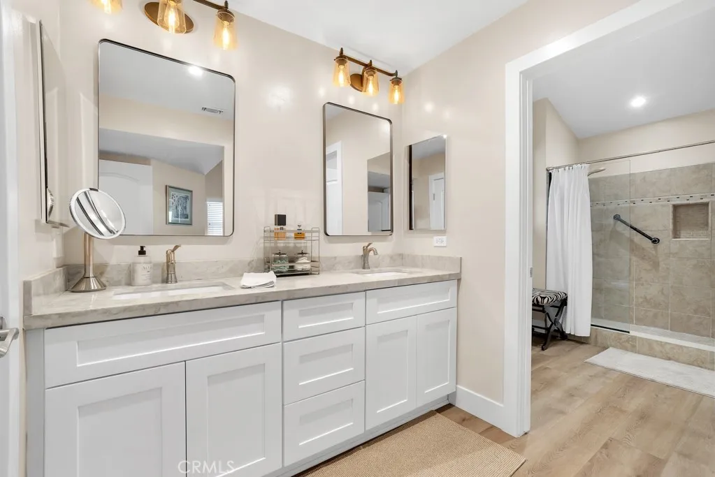 23549 Via Plata, Valencia, California 91355 home-pic-17