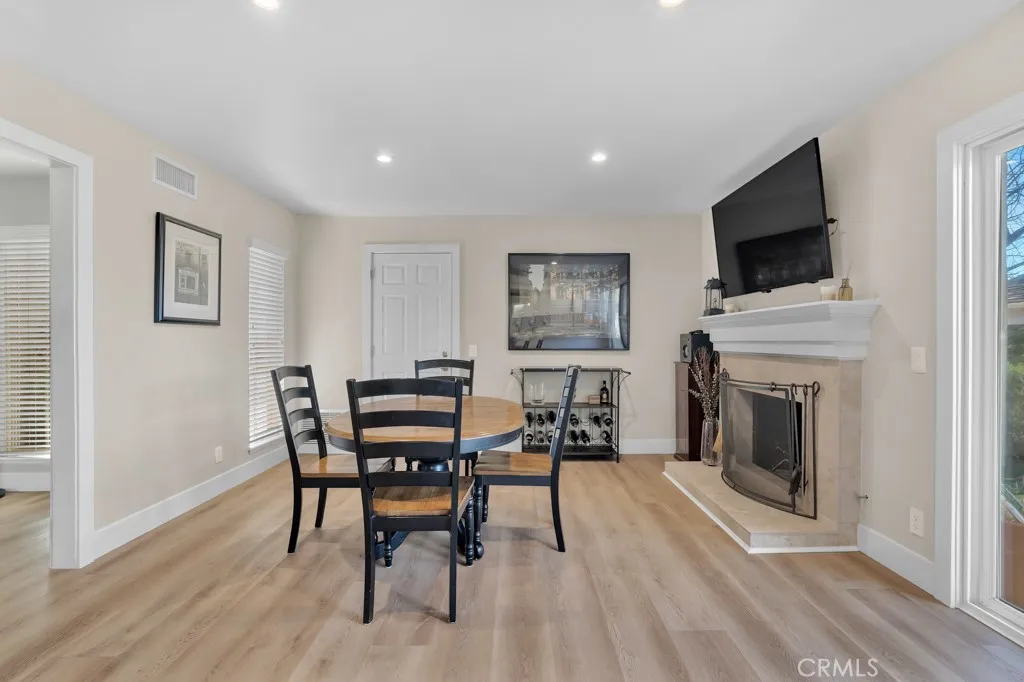 23549 Via Plata, Valencia, California 91355 home-pic-12
