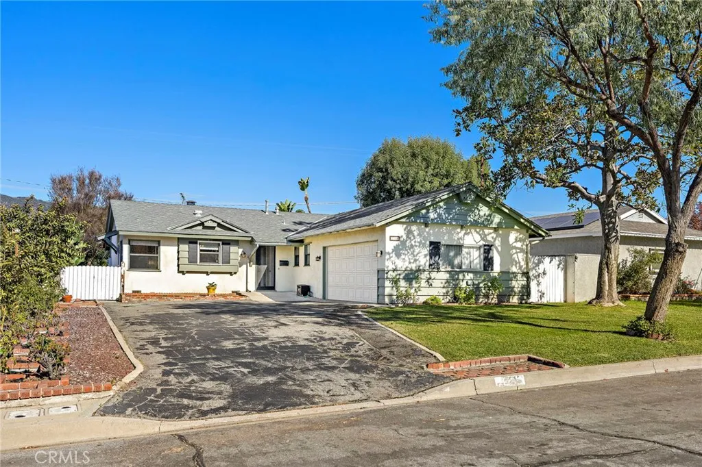 215 E Haltern, Glendora, California 91740 home-pic-1