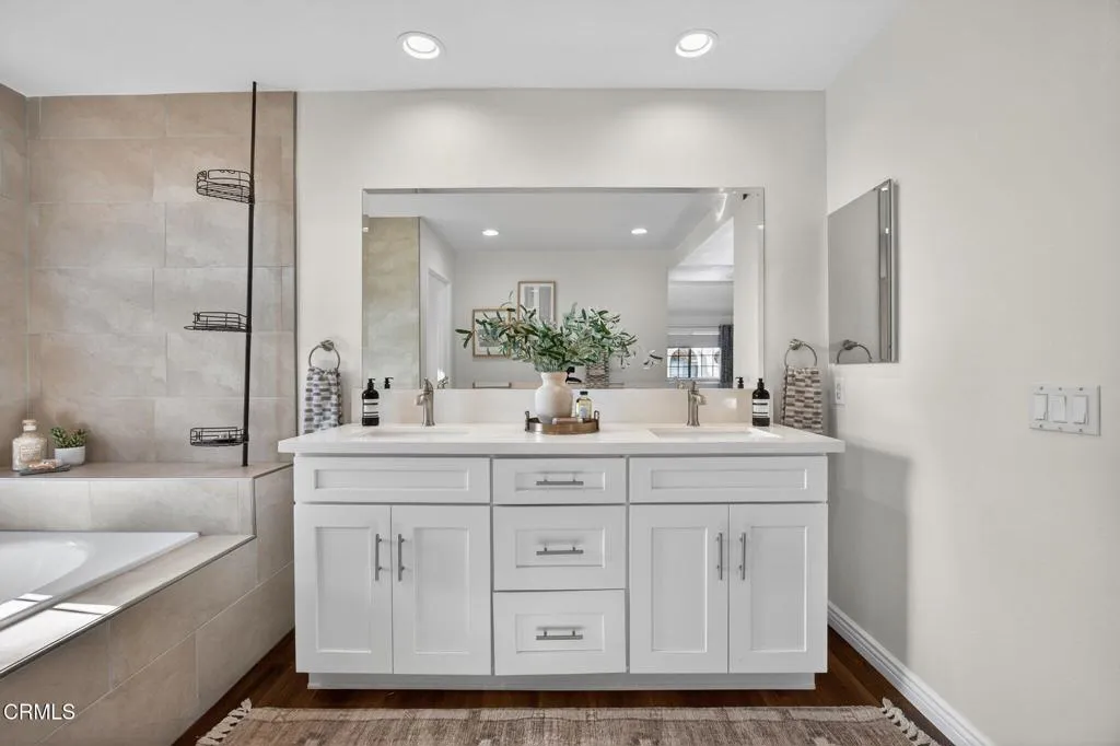 1170 Windward Way, Oxnard, California 93035 home-pic-27