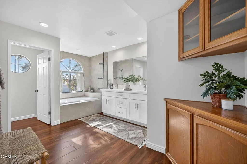 1170 Windward Way, Oxnard, California 93035 home-pic-25
