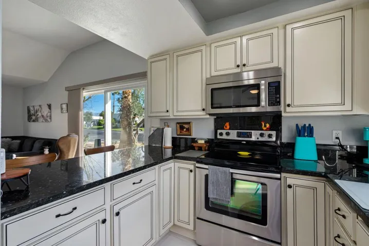 21-web-or-mls-KHHazeltine_OPMG_1225_021