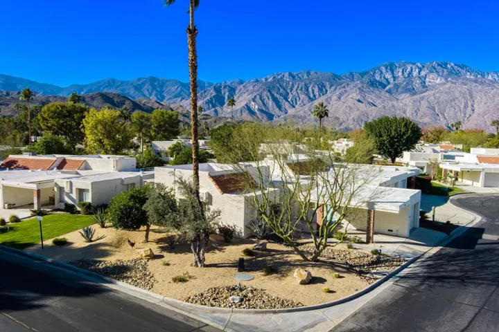 2-web-or-mls-KHHazeltine_OPMG_1225_002