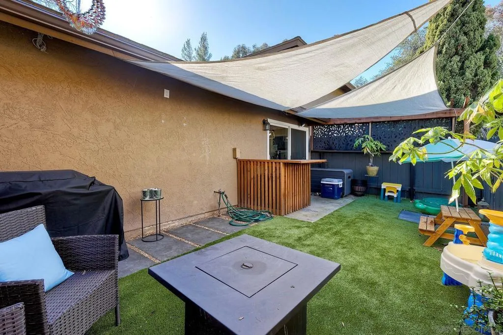 8930 Fletcher Valley Dr, Santee, California 92071 home-pic-16