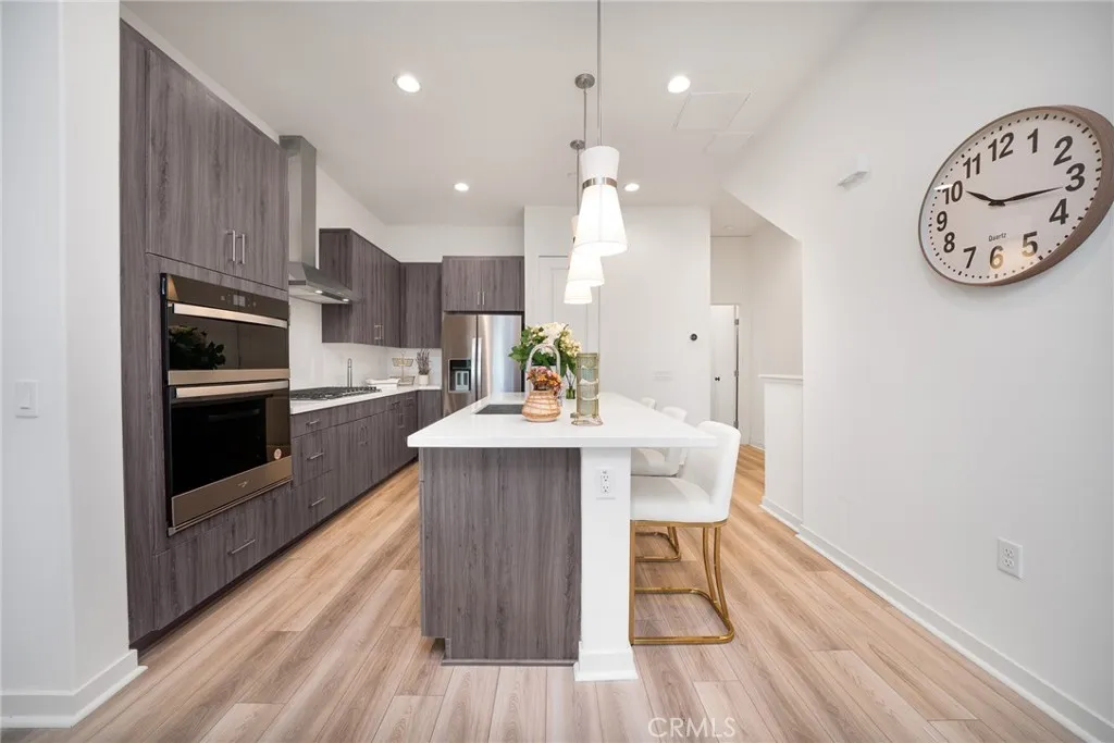 211 Baluster, Irvine, California 92618 home-pic-9