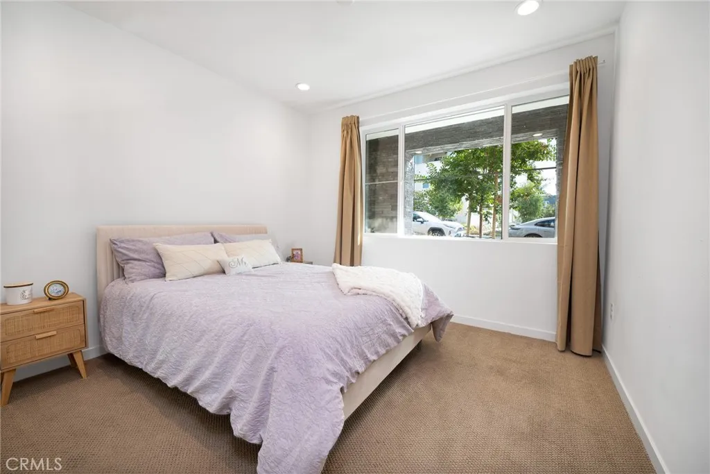 211 Baluster, Irvine, California 92618 home-pic-5